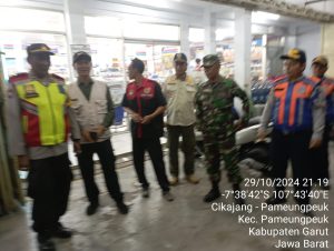 Firkopimcam Pameungpeuk Bersinergi Dalam Patroli KRYD Malam