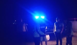 Kapolsek Cibalong Serta Jajaran Lakukan Patroli Biru Di Jam Rawan Malam
