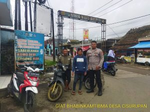 Anggota piket jaga Polsek Cisurupan melaksanakan giat gatur d sp3 papandayan