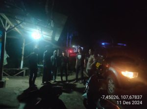 Polsek Pakenjeng Melaksanakan Patroli di Kampung Sukateja Desa Karangsari