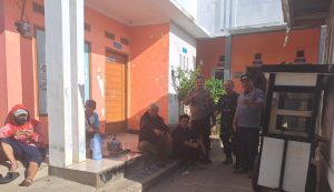 Aiptu Misja Bhabinkamtibmas Polsek Garut Kota Ngariung Kamtibmas Bersama Warga Sukaregang