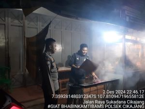 Polsek Cikajang Gelar Patroli Malam
