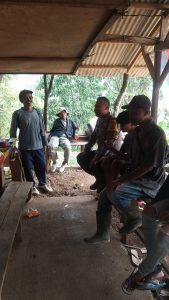 Bhabinkamtibmas Melaksanakan Patroli Sambang warganya