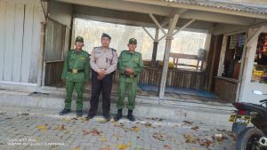 SAMBANG WARGA DESA PAMALAYAN OLEH ANGGOTA POLSEK CISEWU