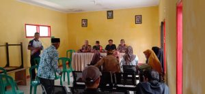 ANGGOTA POLSEK CISEWU POLRES GARUT  MELAKSANAKAN SOSIALISASI POLMAS KEPADA MASYARAKAT DESA CISEWU