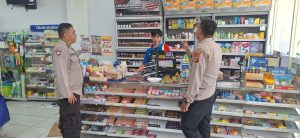 POLSEK KARANGPAWITAN KEGIATAN BHABINKAMTIBMAS DESA SINDANGLAYA
