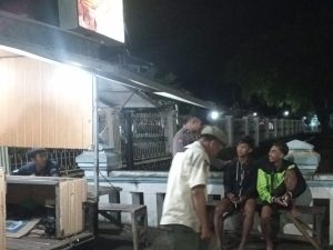 Patroli Jam Rawan Malam Polsek Pameungpeuk Dalam Jaga Kamtibmas Pasca Pam Nataru