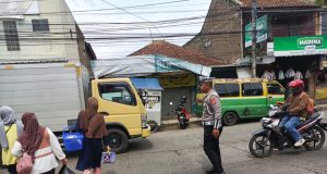 Panit Lantas Tindak Pengguna Knalpot Bronk