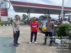 Unit Samapta Polsek Garut Kota Lakukan Binluh Kamtibmas Di SPBU Ciruum