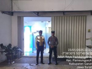 Patroli KRYD Jam Rawan Malam Polsek Pameungpeuk Pastikan Kamtibmas Stabil Kondusif