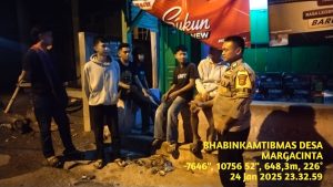 Bhabinkamtibmas berikan himbauan melalui Sambang warga DS. Margacinta