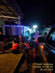 Polsek Pakenjeng Melaksanakan Patroli