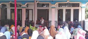 Polres Garut Berikan Pembinaan dan Penyuluhan Dalam Peringatan Isra Mi’raj Nabi Muhammad SAW 1446 H di Desa Girimukti