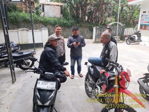 Mengedukasi Tentang TPPO Kepada Masyarakat Oleh Anggota Polsek Bayongbong Dan Polsubsektor Cigedug