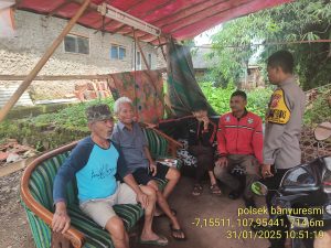 polsek banyuresmi bhabin  desa bagendit ngariung kamtibmas