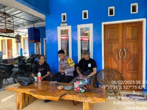 Ngariung Kamtibmas Polsek Pameungpeuk Di Desa Binaan Warga Cikuya Bojong