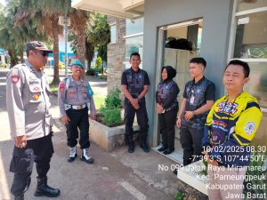 Polsek Pameungpeuk Gelar Patroli Dialogis Dalam Ngariung Kamtibmas Di Kawasan RSUD