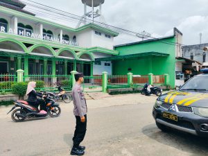 Jelang siang hari, polsek banjarwangi patroli