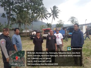 *NGARIUNG KAMTIBMAS* Bhabinkamtibmas Desa.Mandalasari Polsek Kadungora  bersama warga Masyarakat