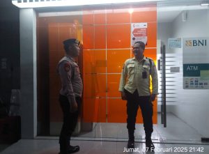 Mencegah terjadinya tidak Kejahatan Anggota Unit Samapta Polsek Kadungora Polres Garut Melaksanakan Patroli Dialogis Ciptakan Situasi Aman dan Kondusif