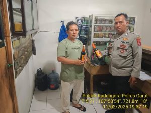 Polsek Kadungora Polres Garut *KRYD* Malam Antisipasi Gangguan Kamtibmas