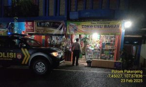 Patroli KRYD Polsek Pakenjeng di Kampung Warujaya Desa Jatiwangi