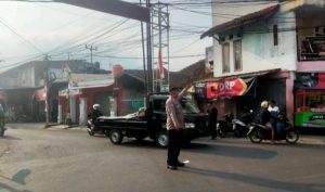 Personil polsek samarang jam rawan pagi di pertigaan pamulihan
