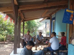 Polsek Cibalong Ngariung Kamtibmas Warga Desa Mekarsari