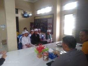 Jum’at Berkah Berbagi Sidokkes Polres Garut Salurkan Sembako