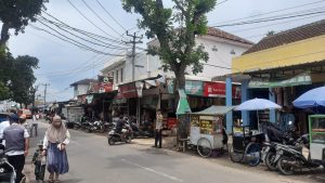 polsek banyuresmi anggota melaksanakan kryd siang