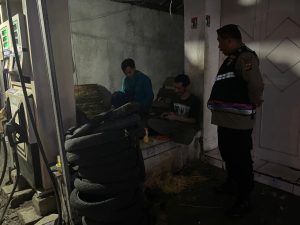 GIAT PATROLI KRYD DI DESA LEBAKAGUNG   OLEH POLSEK KARANGPAWITAN