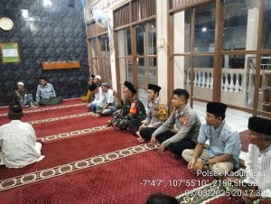 Giat *Taraweh Keliling* di Mesjid *Al-Taqwa* Desa.Tanggulun Kec.Kadungora Jalin *Silahturahmi* bersama Warga Masyarakat