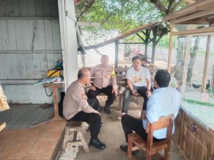 Polsek Cibalong Lakukan Patroli Dialogis Jelang Buka Puasa
