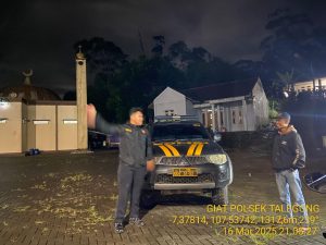 Jaga Kamtibmas Malam Bulan Puasa Polsek Talegong Patroli Malam