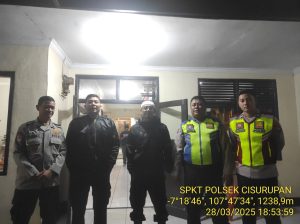GIAT ANGGOTA MELAKSANAKAN SISPAM MAKON DI POLSEK CISURUPAN