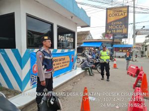 Menjaga Keamanan Pemudik Anggota Polsek Cisurupan Pengamanan Ops Ketupat 2025