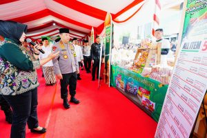 Kapolri Hadiri Bazar Ramadan Polri Presisi dan Baksos di Surabaya
