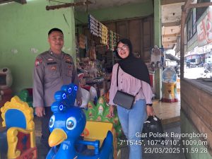 Mengedukasi Tentang TPPO Kepada Masyarakat Oleh Anggota Polsek Bayongbong Dan Polsubsektor Cigedug