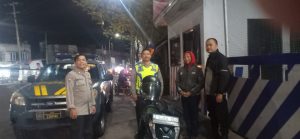 GIAT PATROLI KRYD DI DESA SUCI  OLEH POLSEK KARANGPAWITAN