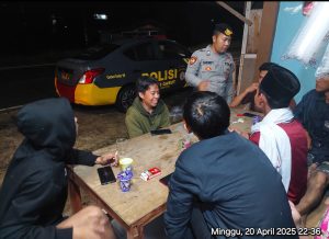 Memberikan Himbauan dan Pesan-pesan Kamtibmas Polsek Kadungora Hadir di tengah-tengah Masyarakat