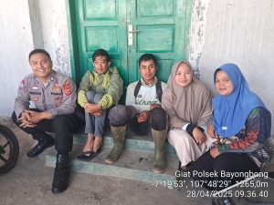 Mencegah Terjadinya TPPO Anggota Polsek Bayongbong Dan Polsubsektor Cigedug  Melaksanakan Giat Sosialisasi Tentang Tppo Di Wilayah Hukum Binaannya Masing-Masing