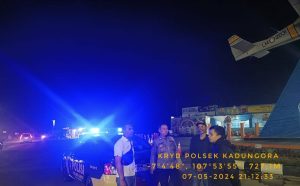 Personil Polsek Kadungora Polres Garut Polda Jabar Melaksanakan Giat Patroli Dialogis Memberikan rasa Aman dan Nyaman kepada Masyarakat