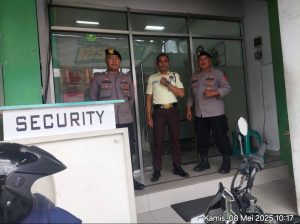 Ciptakan Kamtibmas yang Aman dan Kondusif Anggota Unit Samapta Polsek Kadungora Polres Garut Polda Jabar Melaksanakan Patroli Dialogis