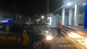 polsek banyuresmi anggota melaksanakan patroli garut lautan biru
