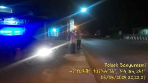 polsek banyuresmi anggota patroli malam sekitar jl hasan arif