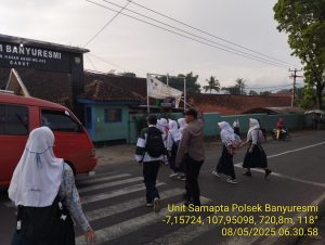 polsek banyuresmi anggta pengaturan rawan pagi anak sekolah